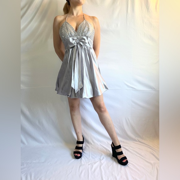 Fiesta Sparkly Glitter Silver Metallic Deep V Halter Mini Homecoming Dress - S - Picture 1 of 16